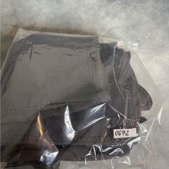 Prana Men’s Cargo Hiking Pants Gray 32x30 Straight Leg Outdoor Pockets - Picture 16 of 16